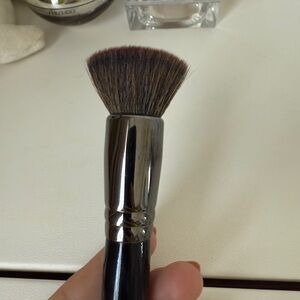 Premium Makeup Brush with Black Handle E16